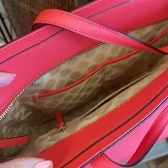 Kate Spade coral tote - Picture 2 of 10